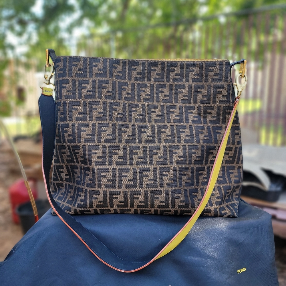 Fendi Logo Large Hobo